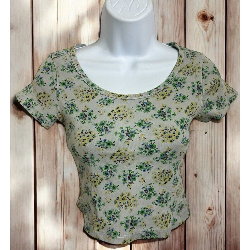 Uniqlo UT Paul & Joe Floral Crop Top Sz Small Short Sleeve Light Gray Stretch